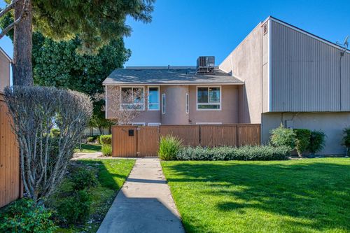 6656 N 3rd St, Fresno, CA, 93710-4028 | Card Image