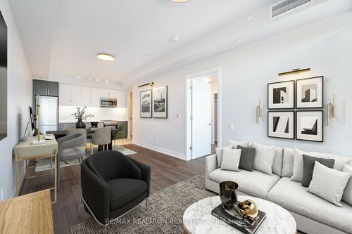 510-2525 Bathurst St, Toronto, ON, M6B2Y9 | Card Image