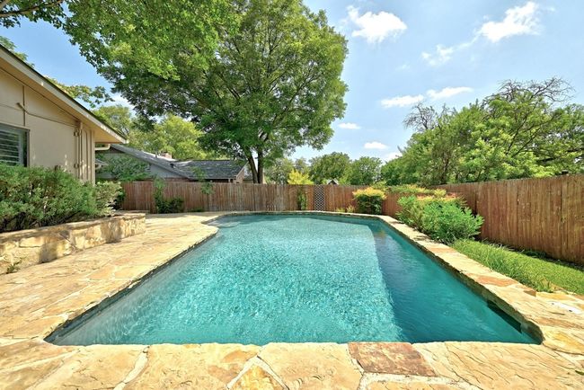 6903 Moonmont Dr, House other with 3 bedrooms, 2 bathrooms and 4 parking in Austin TX | Image 37