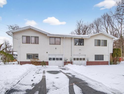 15 Pauline Ct, Spring Valley, NY, 10977-6529 | Card Image