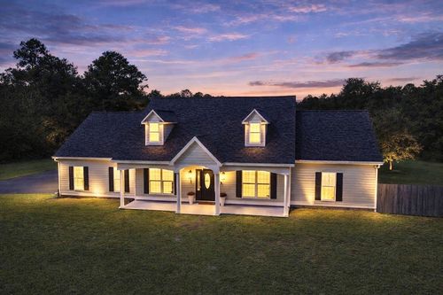 6295 Skipper Bridge Rd, Hahira, GA, 31632-2567 | Card Image