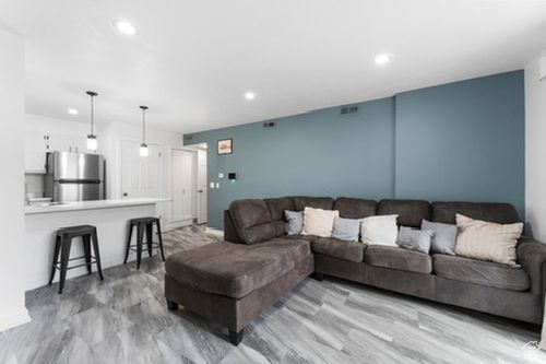 apt-11-1196 Waterside Cv, Midvale, UT, 84047-4288 | Card Image