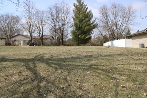 404 Westgate Dr, Winsted, MN, 55395-6519 | Card Image