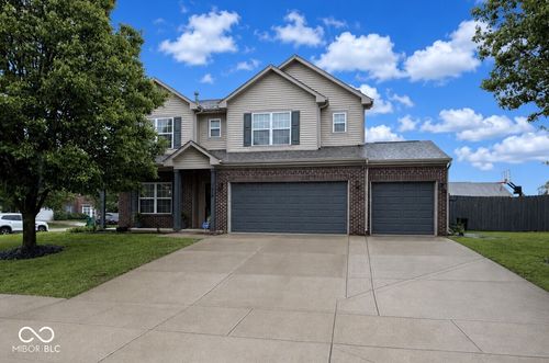 1619 Beacon Pointe Blvd, Brownsburg, IN, 46112-7515 | Card Image