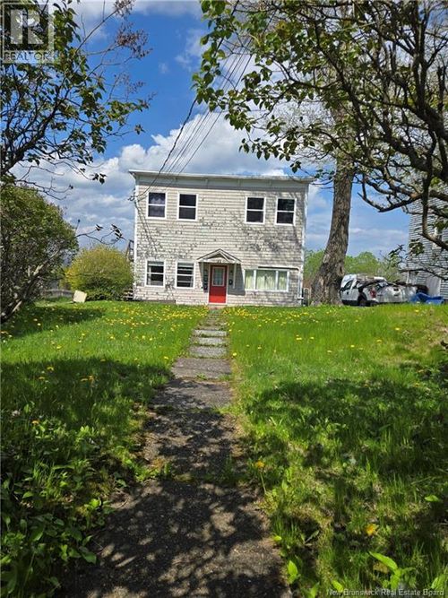 44 Albert St W, Saint John, NB, E2M1A2 | Card Image