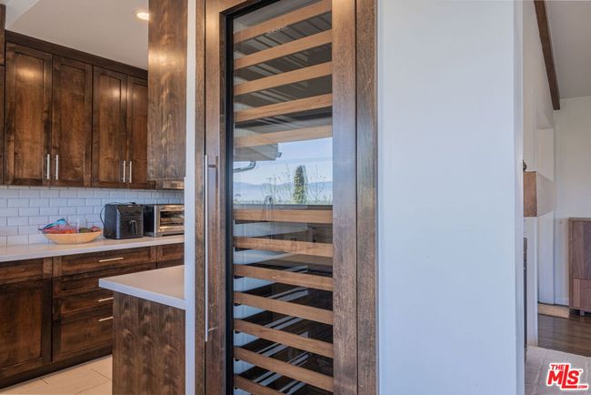 14563 Round Valley Dr, House other with 4 bedrooms, 2 bathrooms and 2 parking in Sherman Oaks CA | Image 10