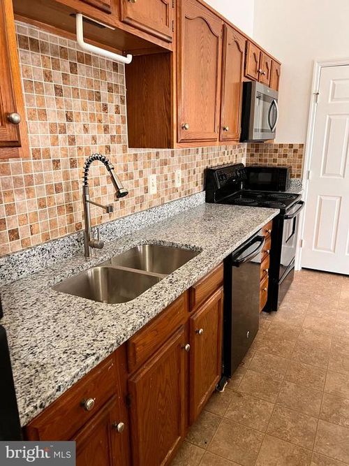 904-m-904 Swallow Crest Ct, EDGEWOOD, MD, 21040-3847 | Card Image