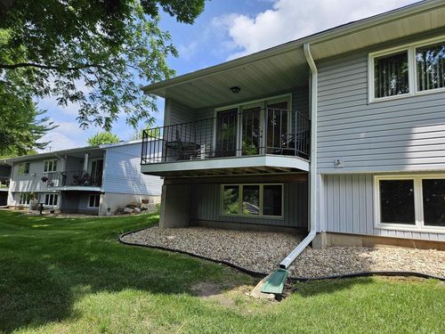 1720 Elizabeth Street, Baraboo, WI, 53913 | Card Image