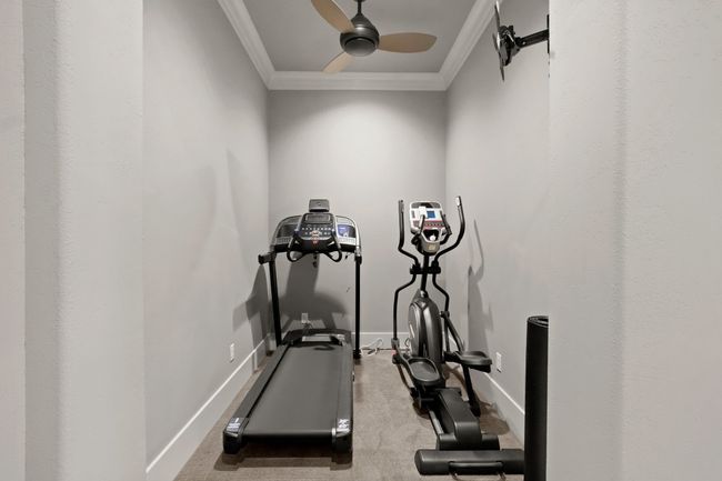 Exercise area in primary bath! | Image 23