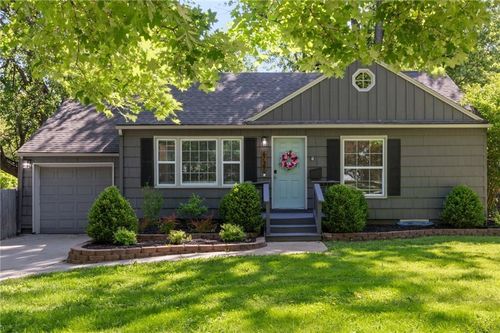 6739 Roe Ave, Prairie Village, KS, 66208-1665 | Card Image