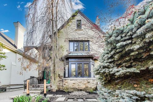 202 Forest Hill Rd, Toronto, ON, M5P2N4 | Card Image