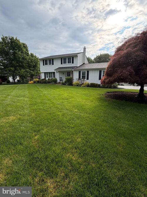 1520 Hilltop Rd, DOWNINGTOWN, PA, 19335-3521 | Card Image