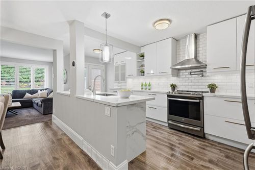 27-525 Beechwood Dr, Waterloo, ON, N2T2G7 | Card Image