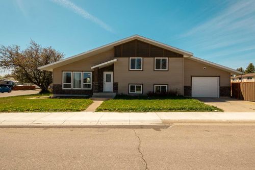 10 Trent Rd W, Lethbridge, AB, T1K4N2 | Card Image