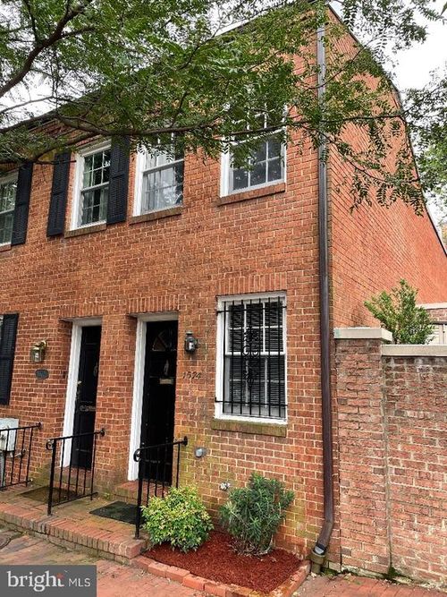 1574 33rd St Nw, WASHINGTON, DC, 20007-2751 | Card Image