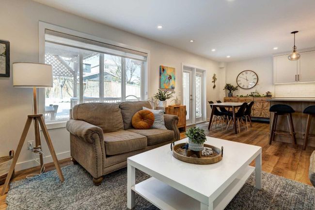 350 Bridlewood Court Sw, Home with 3 bedrooms, 3 bathrooms and 4 parking in Calgary AB | Image 8