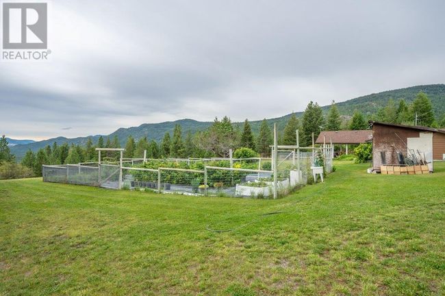 30 Osborne Rd, House other with 3 bedrooms, 2 bathrooms and 4 parking in Summerland BC | Image 36