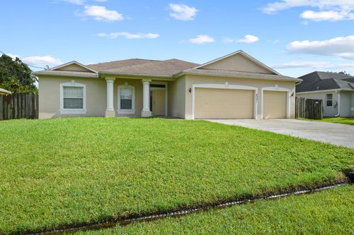 6221 Nw Hacienda Ln, Port St. Lucie, FL, 34986-3811 | Card Image