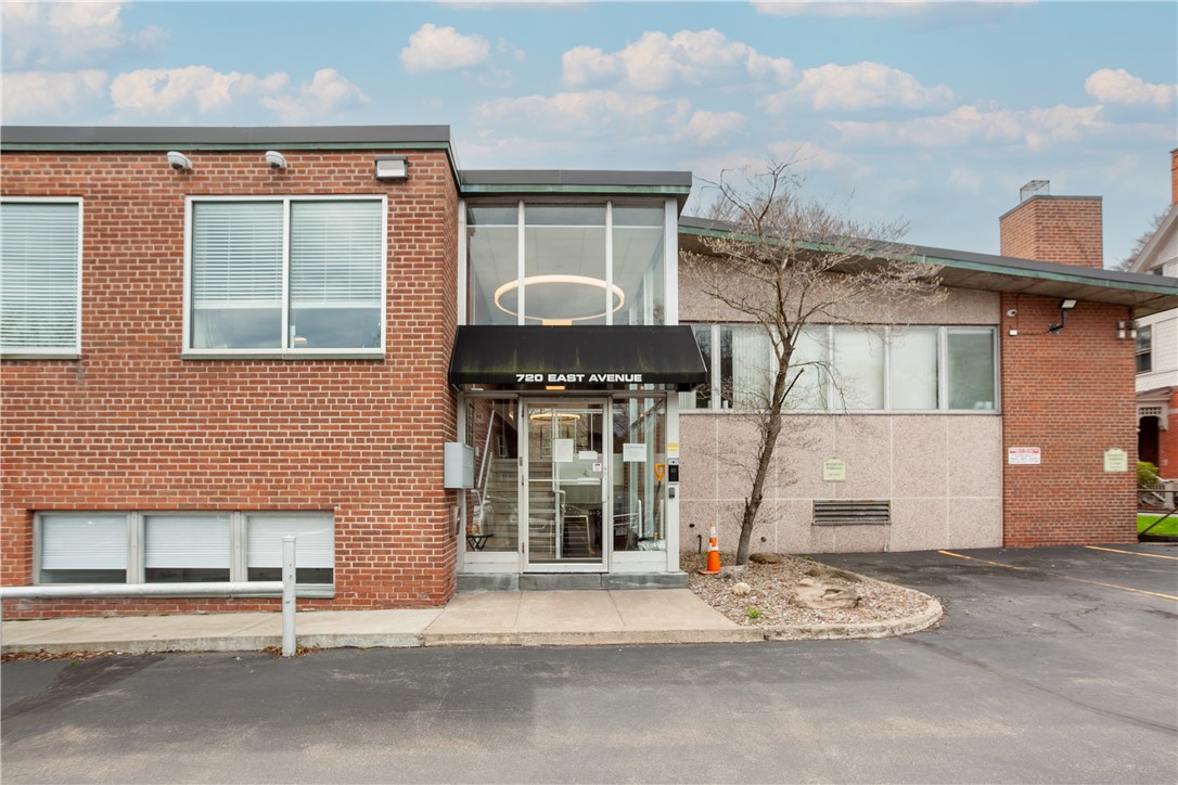Commercial Lease in Rochester 4