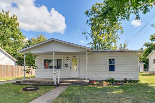 14 Washington Ave, Charleston, IL, 61920-1458 | Card Image