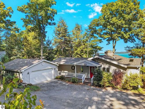 6514 W Beech Tree Road, Glen Arbor, MI, 49636 | Card Image