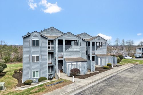 8-d-71 Waterside Cir, Moneta, VA, 24121-2222 | Card Image