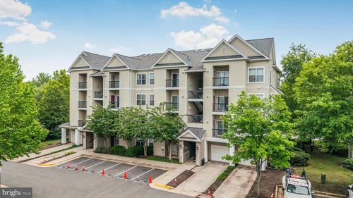 e-5115 Travis Edward Way, CENTREVILLE, VA, 20120-3063 | Card Image