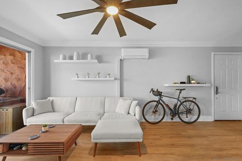 13-3688 1st Ave, San Diego, CA, 92101 | Card Image