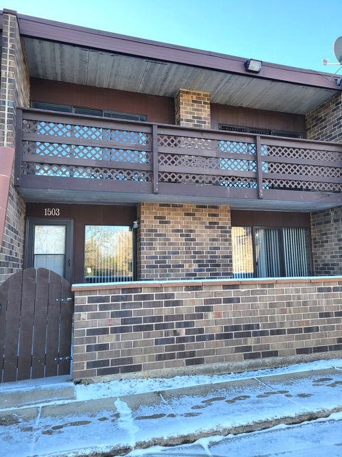 1503 Kenneth Cir, Elgin, IL, 60120-5157 | Card Image