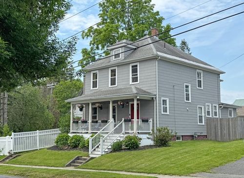 104 Wells St, Greenfield, MA, 01301-2318 | Card Image