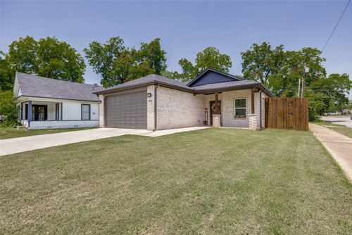 901 W Owing St, Denison, TX, 75020-4333 | Card Image