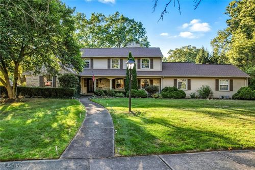 4250 Oak Knoll Dr, Youngstown, OH, 44512-1409 | Card Image