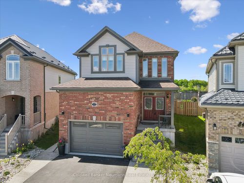 82 Drone Crescent, Guelph/Eramosa, ON, N1K0C2 | Card Image