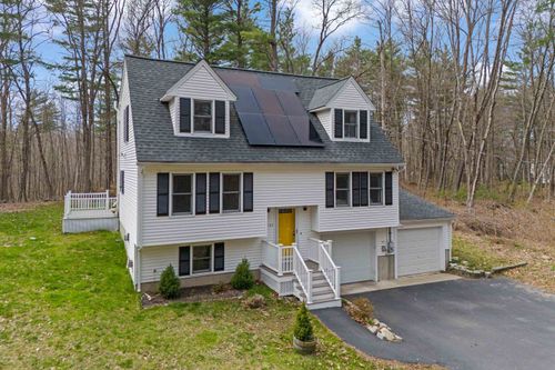 125 S Main St, Newton, NH, 03858-3710 | Card Image