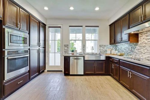 2045 Atlas Loop, Mountain View, CA, 94043-1151 | Card Image