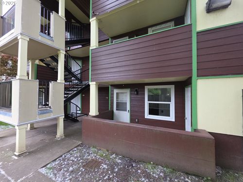 402-9257 Se Clinton St, Portland, OR, 97266-1492 | Card Image