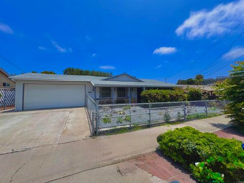 511 Worthington St, Spring Valley, CA, 91977-5726 | Card Image