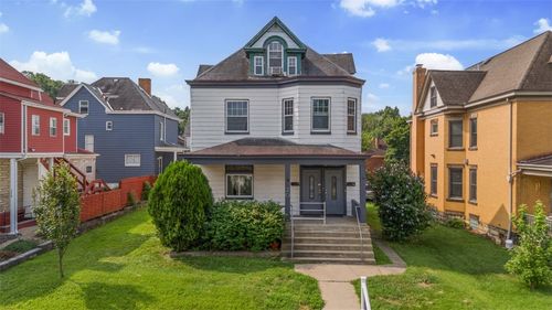 20 Walnut St, Crafton, PA, 15205-3143 | Card Image