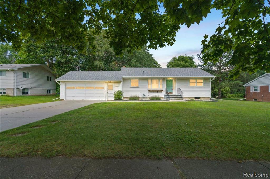 Lansing St, Mason, MI 48854