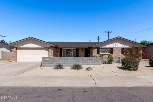 8520 E Turney Ave, Scottsdale, AZ, 85251-2830 | Card Image