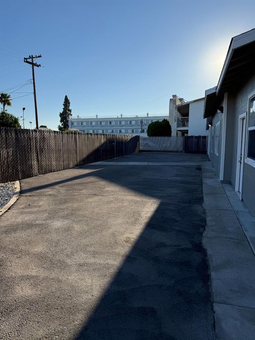 b-1412 Paradise Ln, Los Banos, CA, 93635-4503 | Card Image