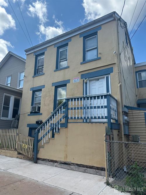 146 Seaman St, New Brunswick, NJ, 08901-2643 | Card Image