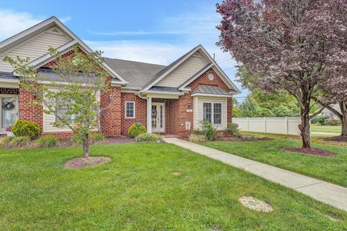 92 Maple St, Salem, VA, 24153-3511 | Card Image