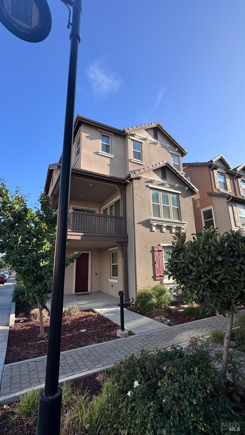 1517 Hidden Creek Ln, Milpitas, CA, 95035 | Card Image