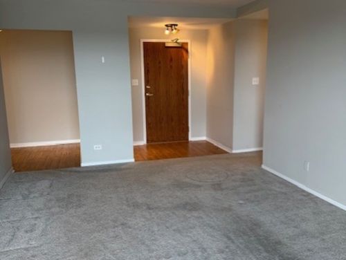 apt-1102-6340 Americana Dr, Willowbrook, IL, 60527-2249 | Card Image