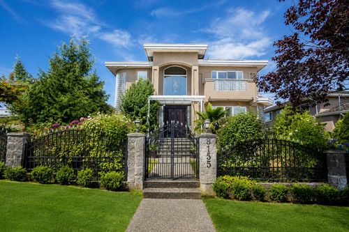 8155 15th Ave, Burnaby, BC, V3N1X4 | Card Image