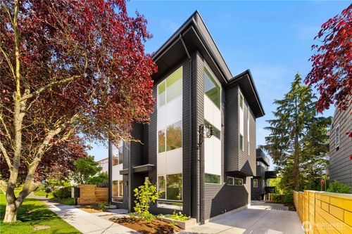 3407 B Nw Market Street, Seattle, WA, 98107 | Card Image