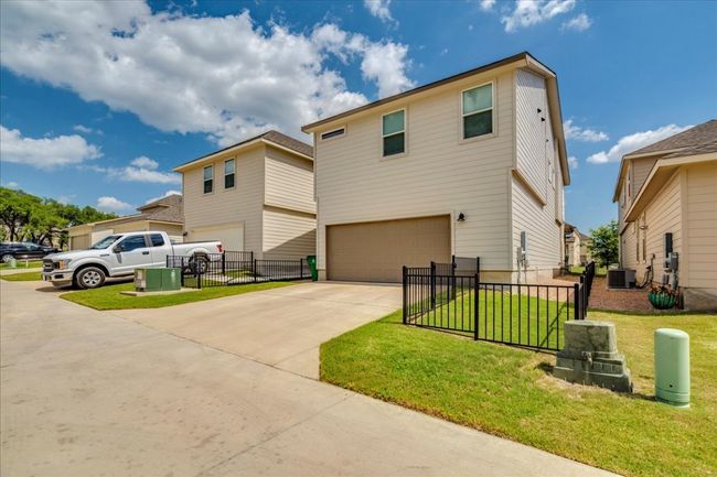 221 Delaware Mountains Ter, House other with 3 bedrooms, 3 bathrooms and 2 parking in Dripping Springs TX | Image 19