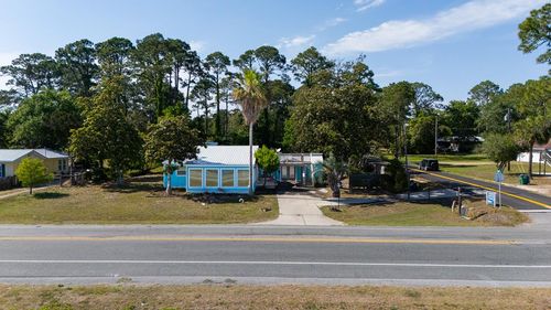 615 Us Highway 98, Eastpoint, FL, 32328-3570 | Card Image