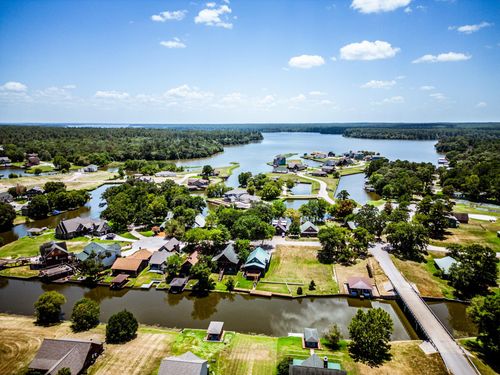 187 N Forest Dr, Huntsville, TX, 77340-5677 | Card Image